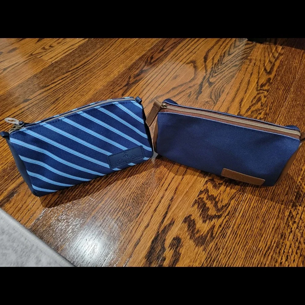2 x Brooks Brothers / United amenity kits, with full contents.